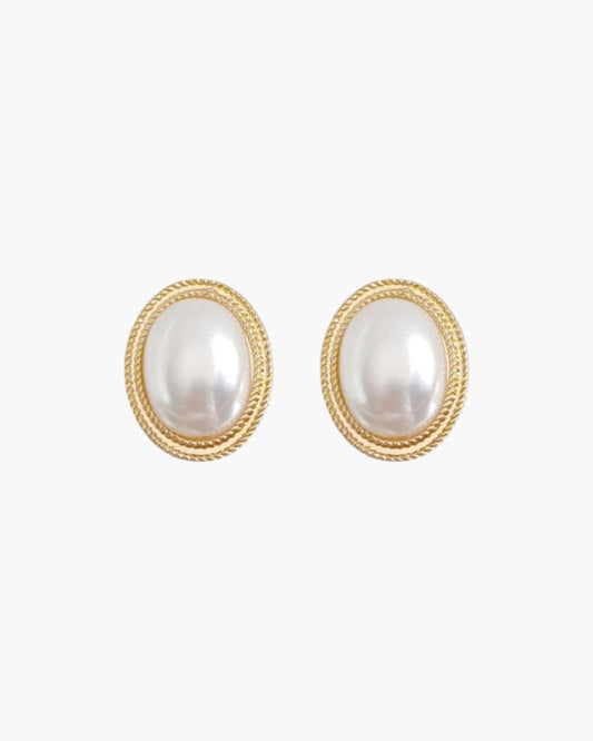 Radiance Oval Pearl Studs - Old Money